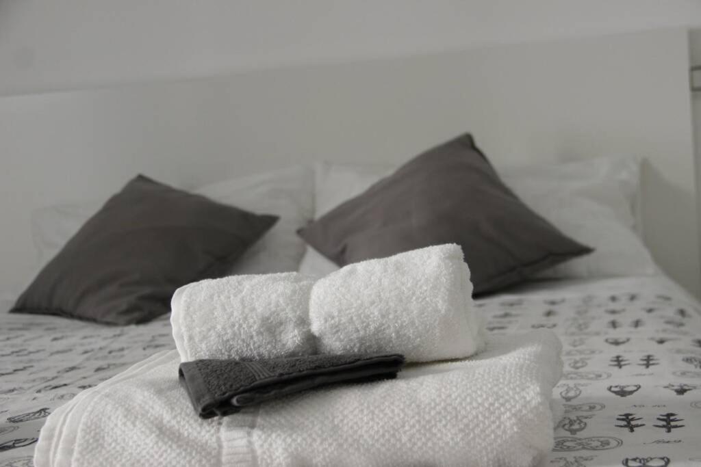 The White Side Appartement Napels Buitenkant foto