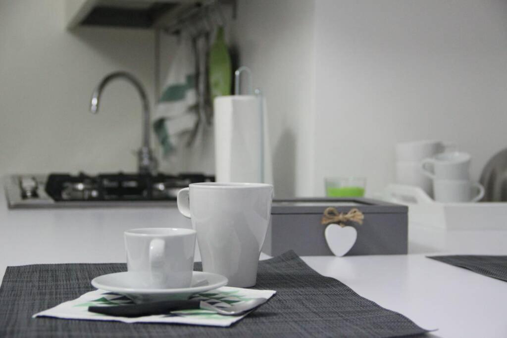 The White Side Appartement Napels Buitenkant foto